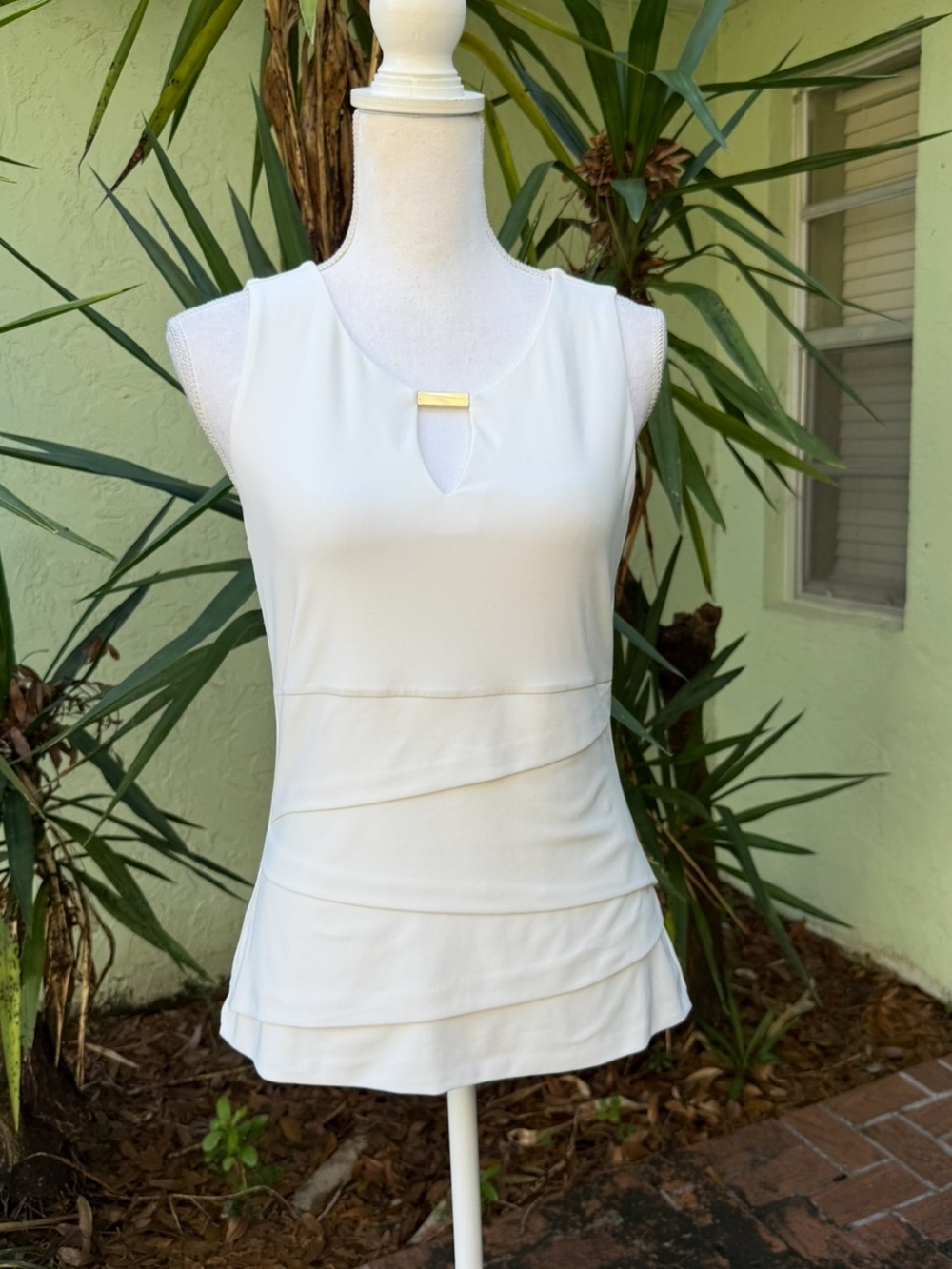 Ivory Cream and Gold Tiered Sleeveless Blouse